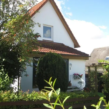 Einfamilienhaus Awh 005 別荘